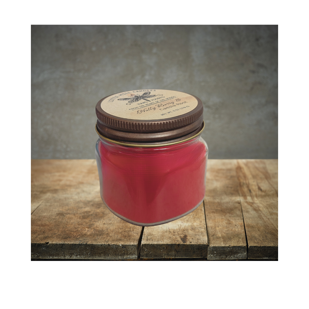 HOLLY BERRY & CASSIA ROOT - SCENTED CANDLE